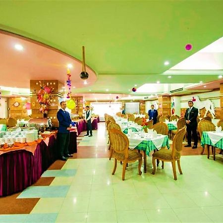Hotel Victory - Best In City Center Дакка Экстерьер фото